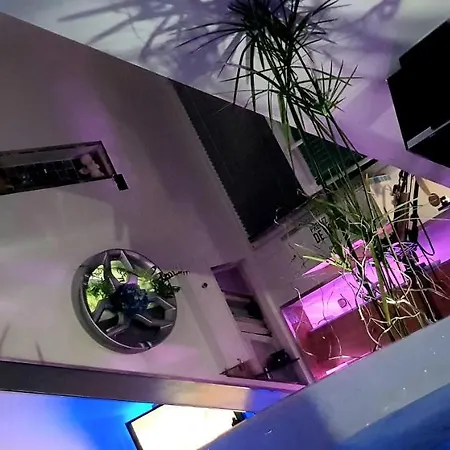 Toit Et Moi * Cannes